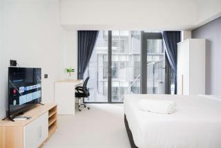 Comfort Living Studio Apartment Carstensz Residence By Travelio - Kampung Sawah - 8