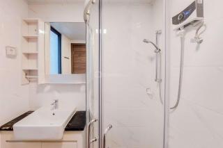 Homey 3BR Sky House BSD Apartment next to AEON Mall By Travelio - Tangerang - 5