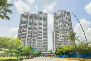 Homey 3BR Sky House BSD Apartment next to AEON Mall By Travelio - Tangerang - 2