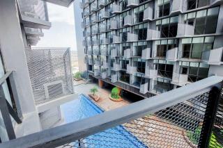Best Deal and Homey 1BR Apartment Carstensz Residence By Travelio - Kampung Sawah - 4