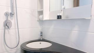 Comfy Stay Studio at Sky House BSD Apartment By Travelio - 1