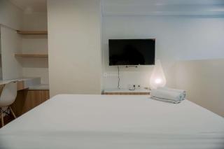 Modern and Cozy Living Studio Loft at Kingland Avenue Apartment By Travelio - Tangerang - 9