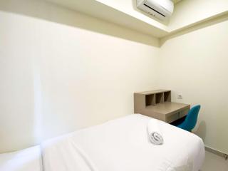 Well Furnished and Comfort 3BR Meikarta Apartment By Travelio - Cikarang - 4
