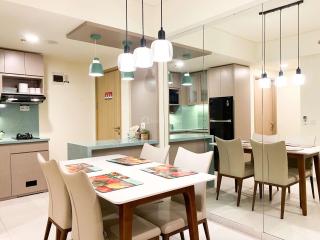 Well Furnished and Comfort 3BR Meikarta Apartment By Travelio - Cikarang - 1