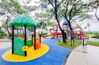 Spacious and Homey 3BR at Sky House BSD Apartment By Travelio - Tangerang - 3