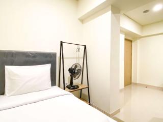 Modern Stay 2BR at Meikarta Apartment By Travelio - Cikarang - 6