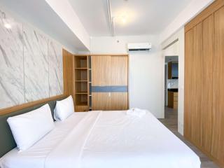 Homey and Spacious Studio Vasanta Innopark Apartment By Travelio - Cikarang - 0