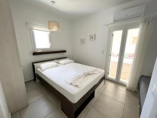 Quiet 2-bedroom sea view villa with shared pool - Mármara - 5
