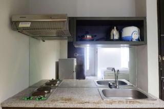 Classic Modern Studio Room Apartment at The Square Surabaya By Travelio - Surabaia - 9