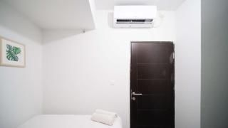 Compact and New 2BR Apartment at Suncity Residence By Travelio - Sidoarjo - 1