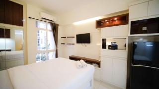 Compact and Cozy Stay Studio at Bale Hinggil Apartment By Travelio - Medokanayu - 8