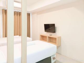 Tranquil and Comfort Studio at De Prima Apartment By Travelio - Medan - 3