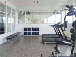 Tranquil and Comfort Studio at De Prima Apartment By Travelio - Medan - 8