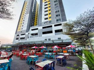 Good and Restful Studio (No Kitchen) at Sentraland Medan Apartment By Travelio - 2