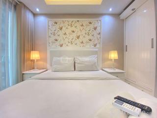Well Furnished Studio Room at Grand Asia Afrika Apartment By Travelio - Bandung - 0