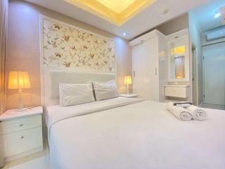 Well Furnished Studio Room at Grand Asia Afrika Apartment By Travelio - Bandung - 9
