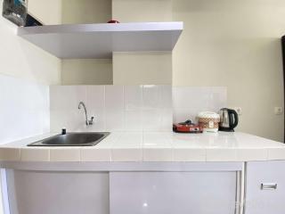 Cozy Studio Apartment at Beverly Dago By Travelio - Bandung - 9