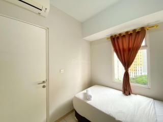Elegant and Comfy 2BR Springlake Summarecon Bekasi Apartment near Summarecon Mall By Travelio - 9