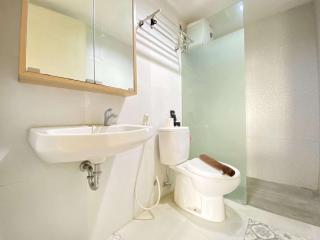Luxurious & Spacious 2BR Apartment at Parahyangan Residence Bandung By Travelio - Bandung - 9