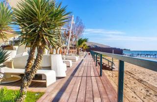 The Crescent Beach Hotel - 5