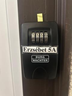 Erzsébet 5A City Center 2 db beds very convenient - 9