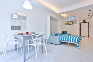 Studio Gem - Compact Comfort Redefined - Salerno - 0