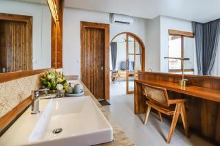 Beyond Villa 3BDR, 2 FL, 2 Pools, 2 Living Rooms - Ubud - 8