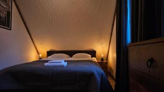 4 Wheels Cabin - - 7