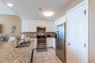 Lighthouse Condominiums - Gulf Shores - 4