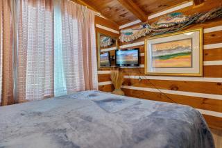 Fun & Funky, Like No Other! Convenient drive to Pigeon Forge & Gatlinburg - Sevierville - 8