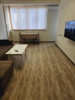 Apt with 2 rooms bedroom and living room - Yerevan - 1