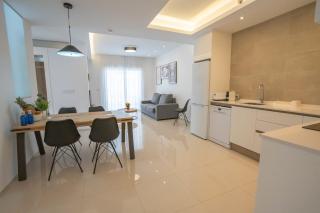 Helgafell Exclusive Courtyard Suite - Ciudad Quesada - 2