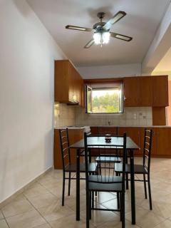 Spacious Quiet Apartment for Relaxed Holidays 2 - 4