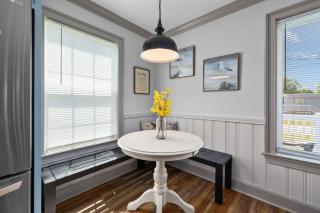Cozy Beach Cottage - 2