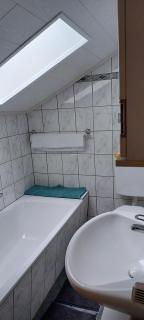 Ruhige Wohnung, ideal gelegen - Idar-Oberstein - 4