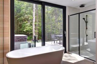 Modern Scandinavian Chalet with Jacuzzi, Pool, Lake - Lac-Superieur - 6
