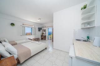 Fiore Di Mare Studios - Lassi - 1