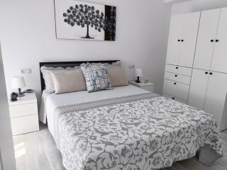 Mare de Deu, vivienda vacacional para familias y mayores de 25 años en el Grao de Gandia-Playa - Puerto de Gandía - 0