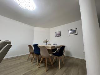 Family Friendly Villa with Playground & Garden - Satu Mare - 7