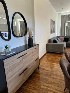 New delux studio with wooden floor - 8