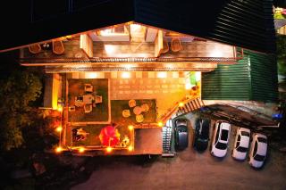 Trimounts-A Boutique Hotel & Wellnes Center in Tirthan Valley - Banjār - 8