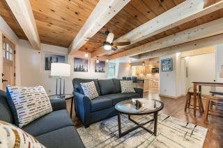 10th Mountain Home - 4BR Tahoe Donner w Hot Tub, HOA amenities! - Truckee - 6