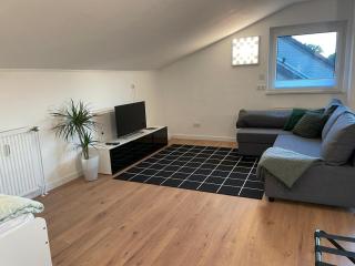 --Renoviert-- Ruhige 1-Zimmer Einliegerwohnung mit Küche und Bad in Großburgwedel - Burgwedel - 9
