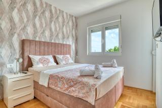 Azure Apartments - Budua - 2