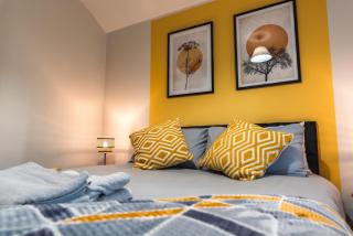 4 Bedrooms, Sleeps 8, Long Term Disc, Driveway - Southampton - 2
