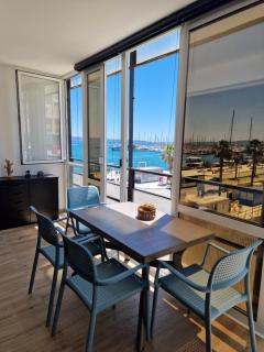 Marinaview city center apartment - 9