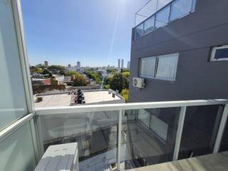 Spacious Loft with Balcony Near Plaza Serrano - 9