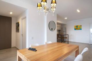 Spacious Loft with Balcony Near Plaza Serrano - 3