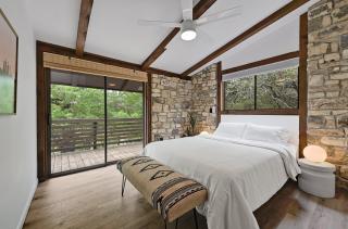 Hideout Cabin - private retreat just 15 mins from Wimberley! - 4