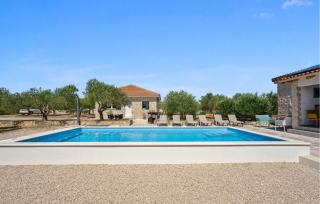 Pet Friendly Home In Vodice With Outdoor Swimming Pool - Vodice - 0